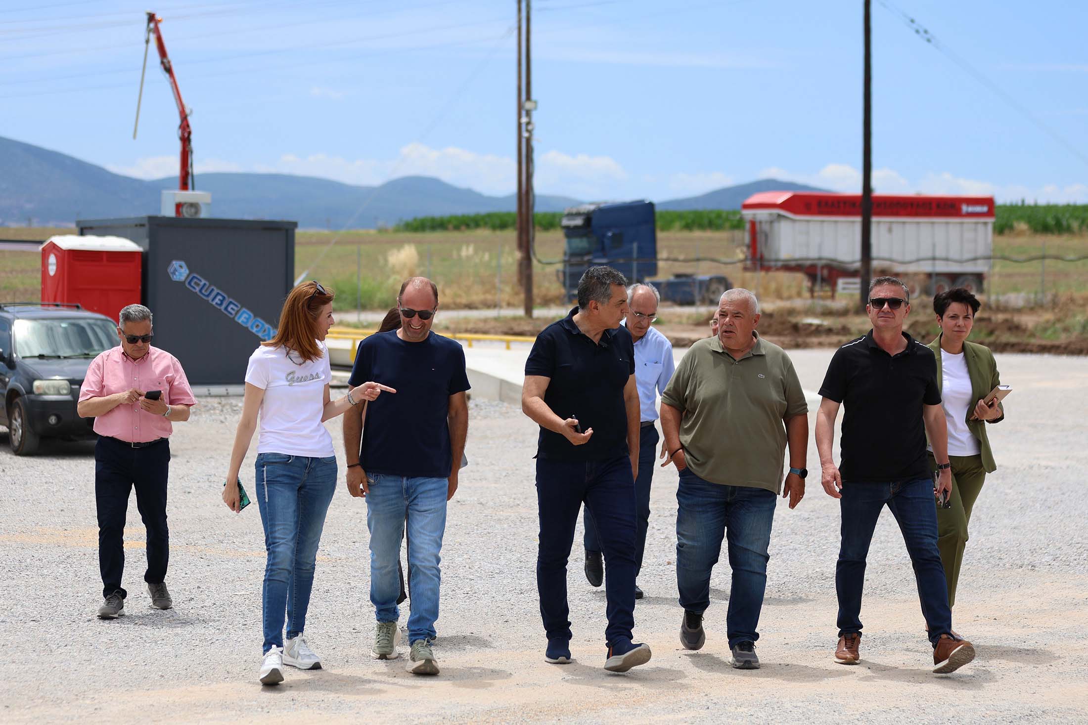 Η Μεγάλη Έξοδος  —  Μιά στρατιά αντιπεριφερειαρχών αναζητά το χαμένο νερό