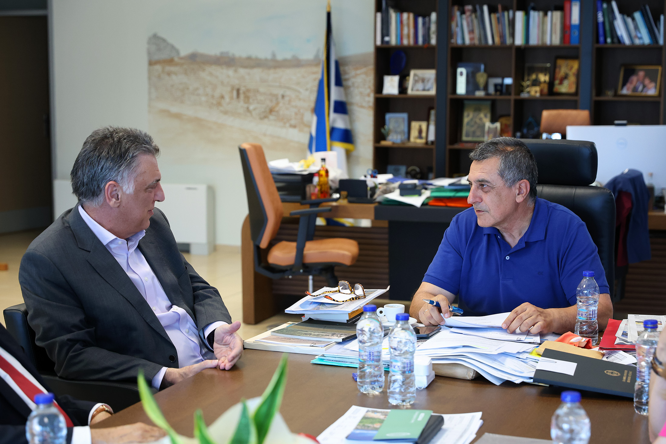 Η Μεγάλη Συμφωνία  —  ώστε να Συνεχίσουν να Γίνονται οι Έλεγχοι