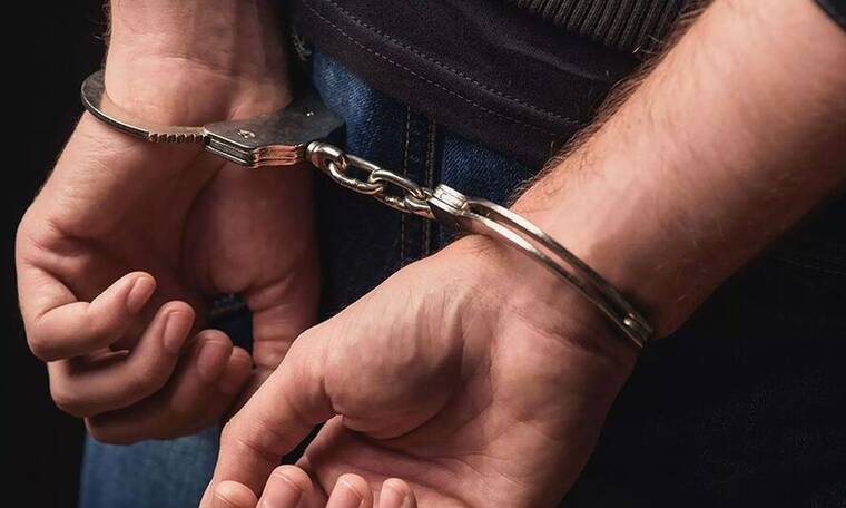 Βόλος: 48χρονος πυροβόλησε σε κατάστημα – Συνελήφθη με όπλα και ναρκωτικά