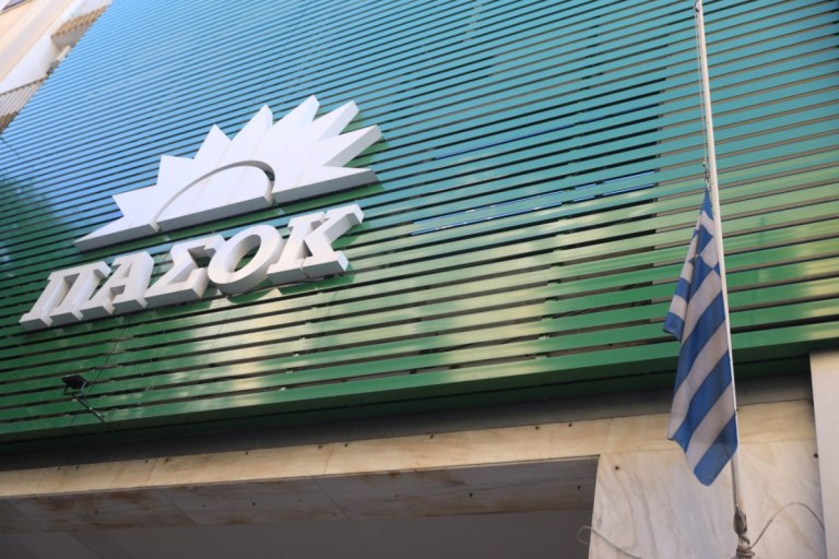 ΠΑΣΟΚ: Η κυβέρνηση επιλέγει με τα νέα μέτρα να αγνοήσει πλήρως τη βιωσιμότητα των μικρομεσαίων επιχειρήσεων