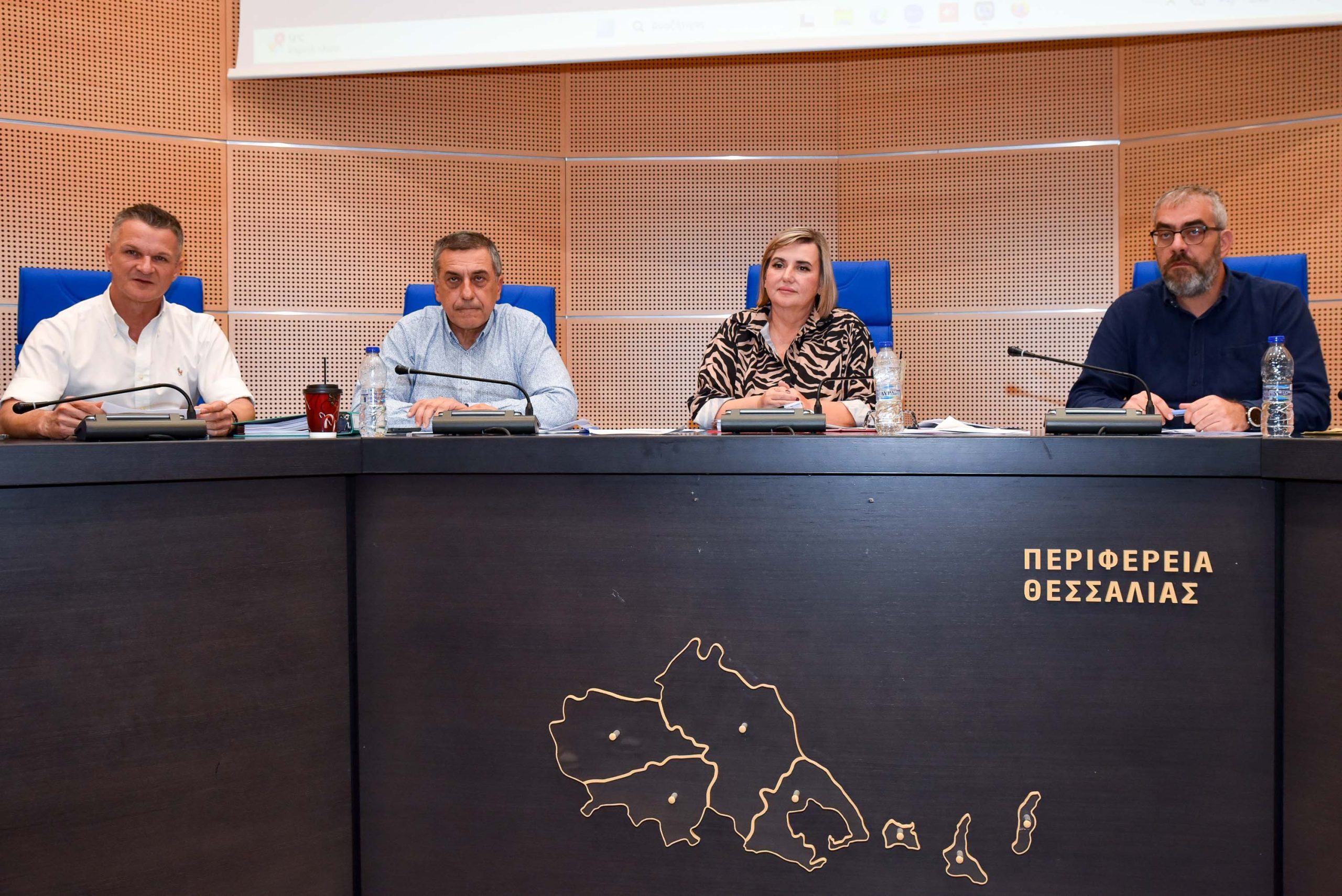 Ομόφωνη στήριξη των