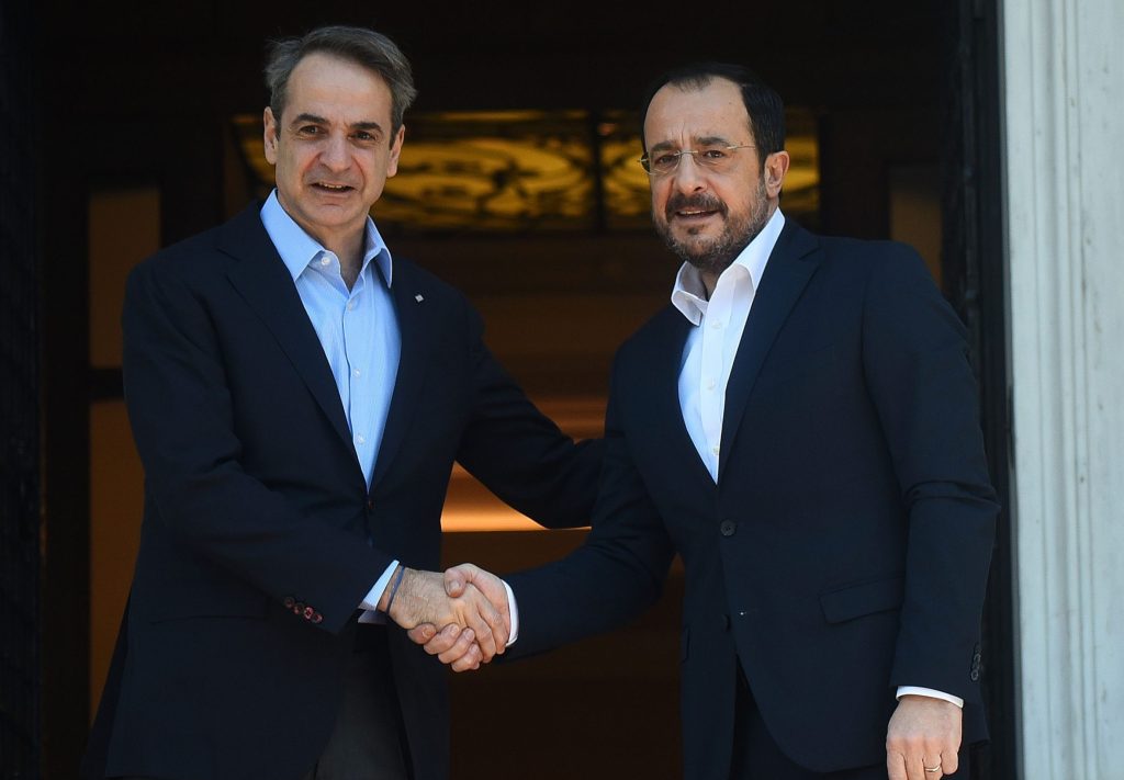 Επικοινωνία ΤασούλαΜητσοτάκη για τις εξελίξεις στη Μέση Ανατολή και τη συνδρομή προς την Κύπρο