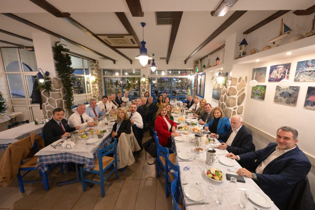 Στην Καισαριανή γευμάτισαν