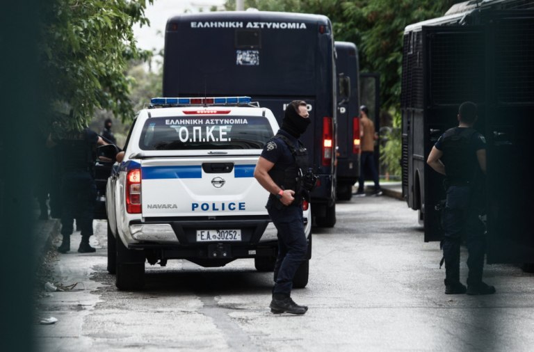 ΕΛ.ΑΣ.: Μη γίνεις ήρωας, μη μαλώσεις με τον τρομοκράτη