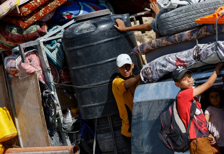 Γάζα: Αποκαταστάθηκε η υδροδότηση μέσω Ισραήλ στα κεντρικά  Σισσύφειο έργο η επιδιόρθωση του δικτύου