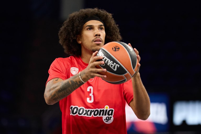 Ολυμπιακός: Η κατάσταση του Φουρνιέ και η ευκαιρία που δίνει στον Γουόρντ (vids)