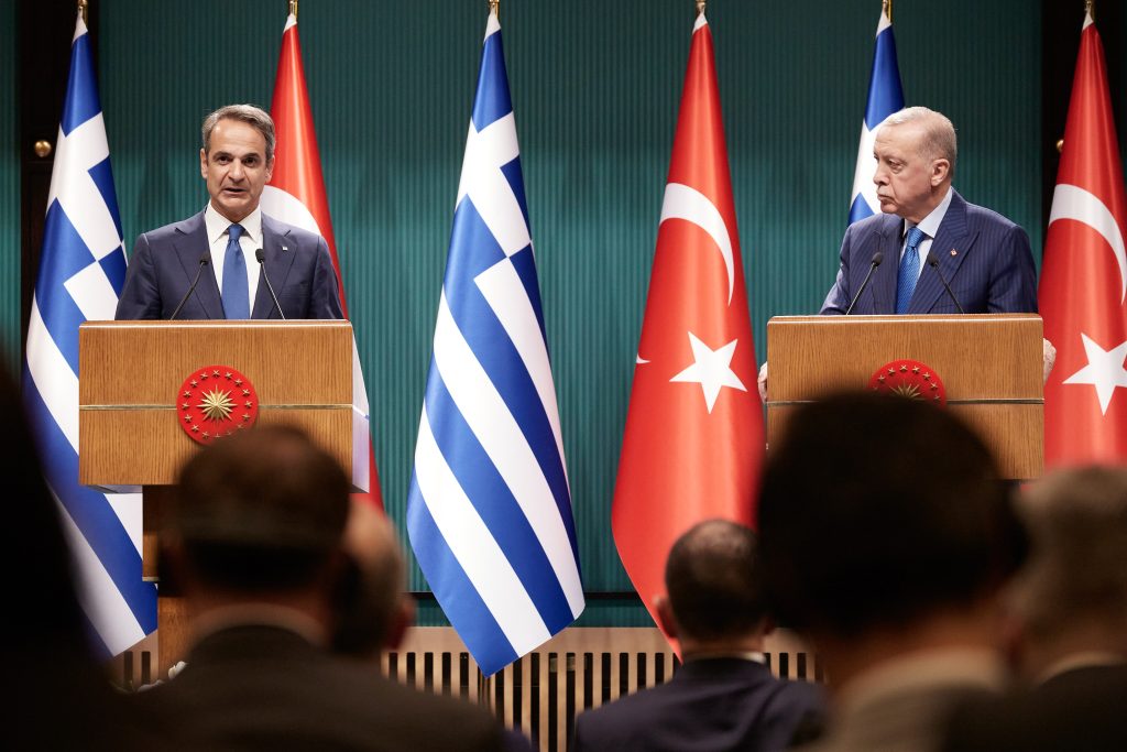 Συνάντηση Μητσοτάκη  Ερντογάν: Η ατζέντα και οι κόκκινες γραμμές του κρίσιμου τετ α τετ