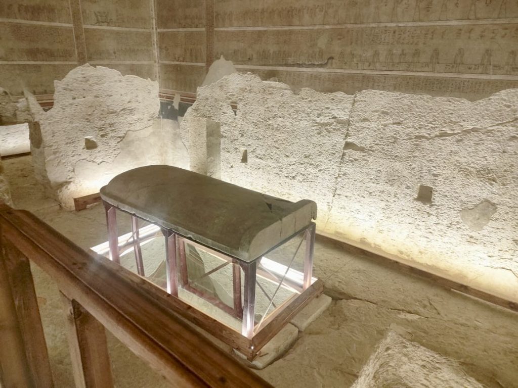 Η Αίγυπτος ανοίγει ξανά έναν θησαυρό της Ιστορίας  Το επιβλητικό ταφικό μνημείο του Αμενχοτέπ Γ προσβάσιμο στο κοινό