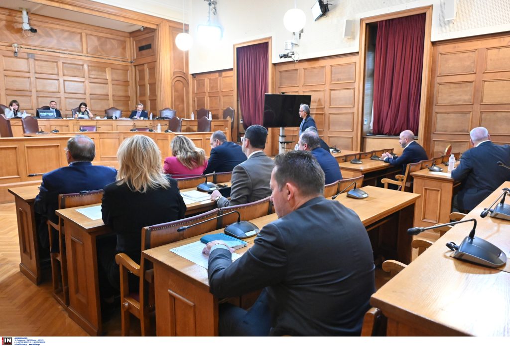 Εξεταστική για ΟΠΕΚΕΠΕ  Πηγές ΝΔ: Έκθετη η αντιπολίτευση μετά την αποστολή του σημειώματος Βάρρα από τον Γιώργο Μυλωνάκη στην Επιτροπή