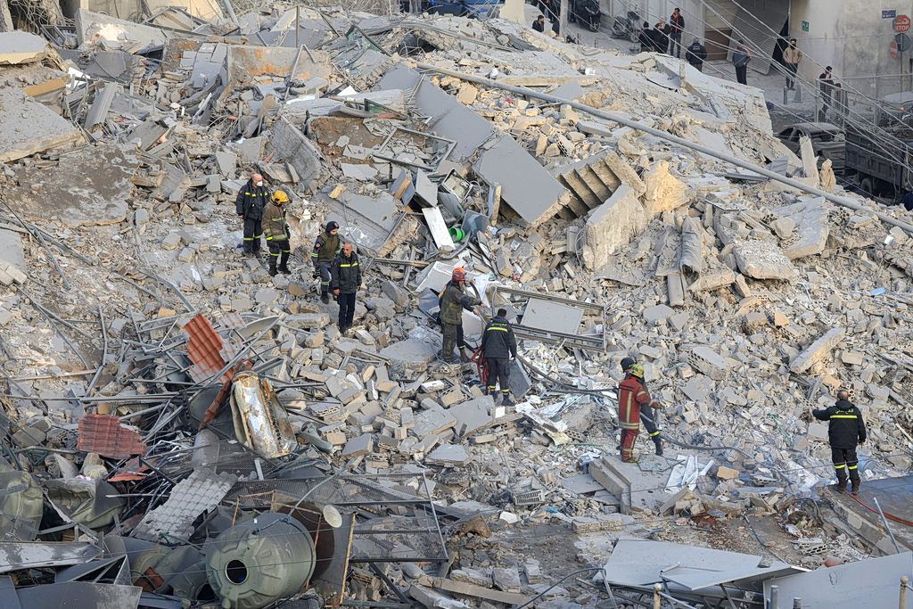 Βομβαρδισμοί στο κέντρο της Βηρυτού με 6 νεκρούς  Δυο άνθρωποι σκοτώθηκαν κοντά στο Τελ Αβίβ