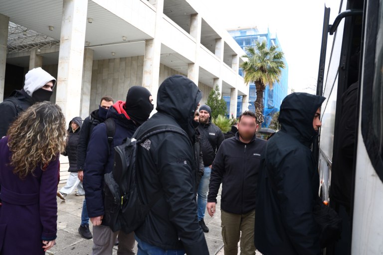 Νέοι διάλογοι που καίνε τα μέλη του κυκλώματος που εξαπατούσε τον ΕΦΚΑ