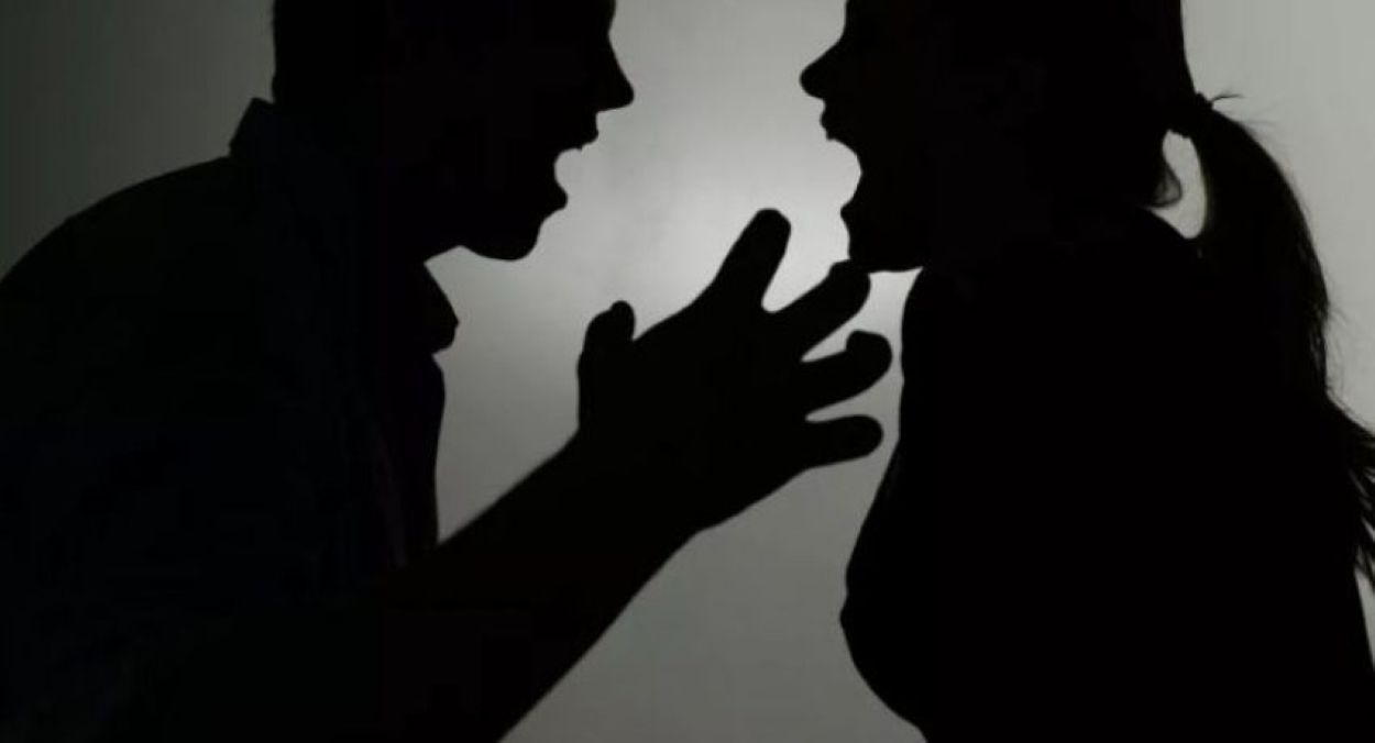 Βόλος: Την χτύπησε με σφυρί στο κεφάλι μετά από καυγά- Περίοικοι απέτρεψαν τα χειρότερα