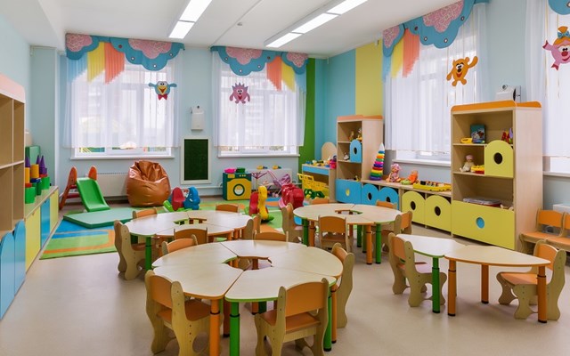 Voucher για βρεφονηπιακούς σταθμούς: Πόσο αυξάνονται τα εισοδηματικά κριτήρια