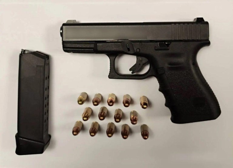 Έβρος: Συνελήφθησαν 13 Τούρκοι με 147 πιστόλια στην κατοχή τους