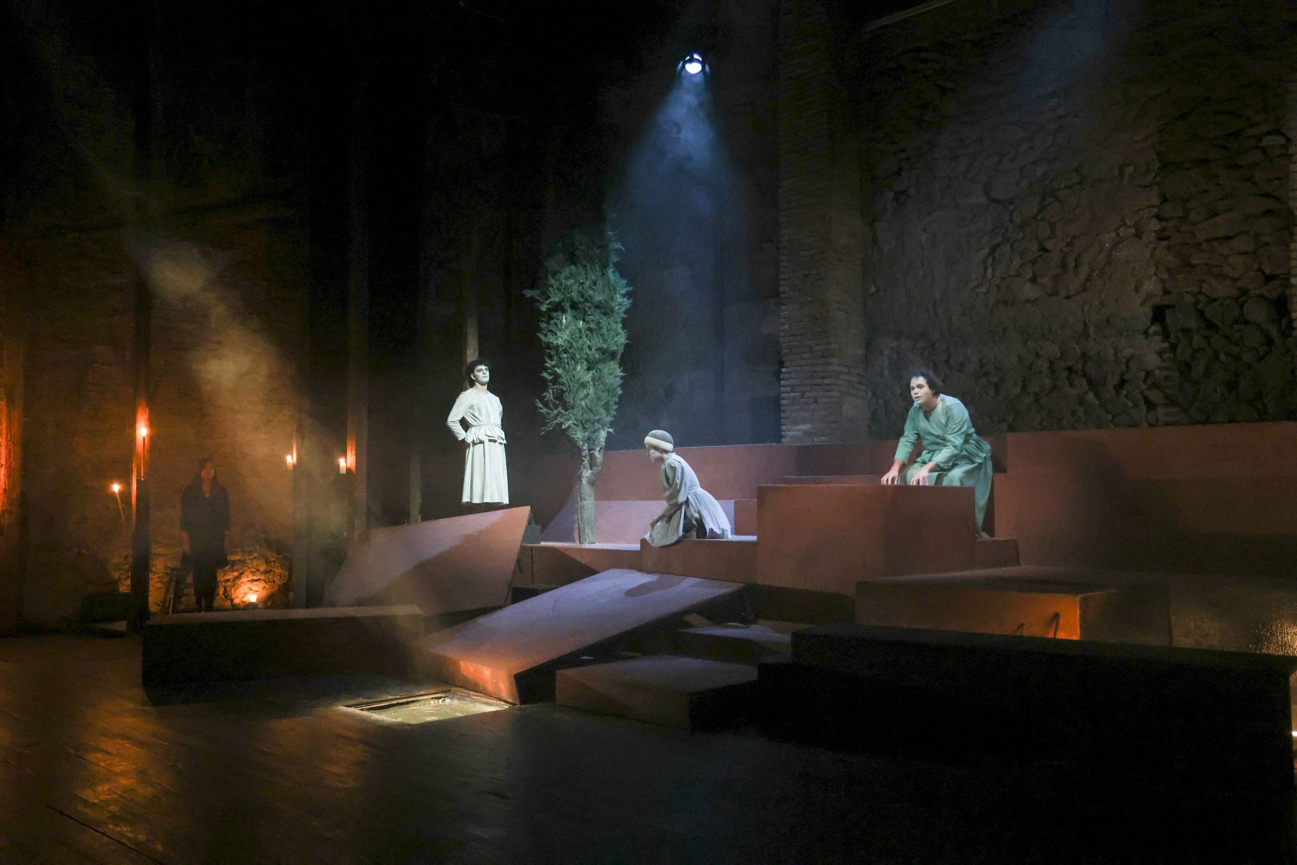 Παρατείνονται οι