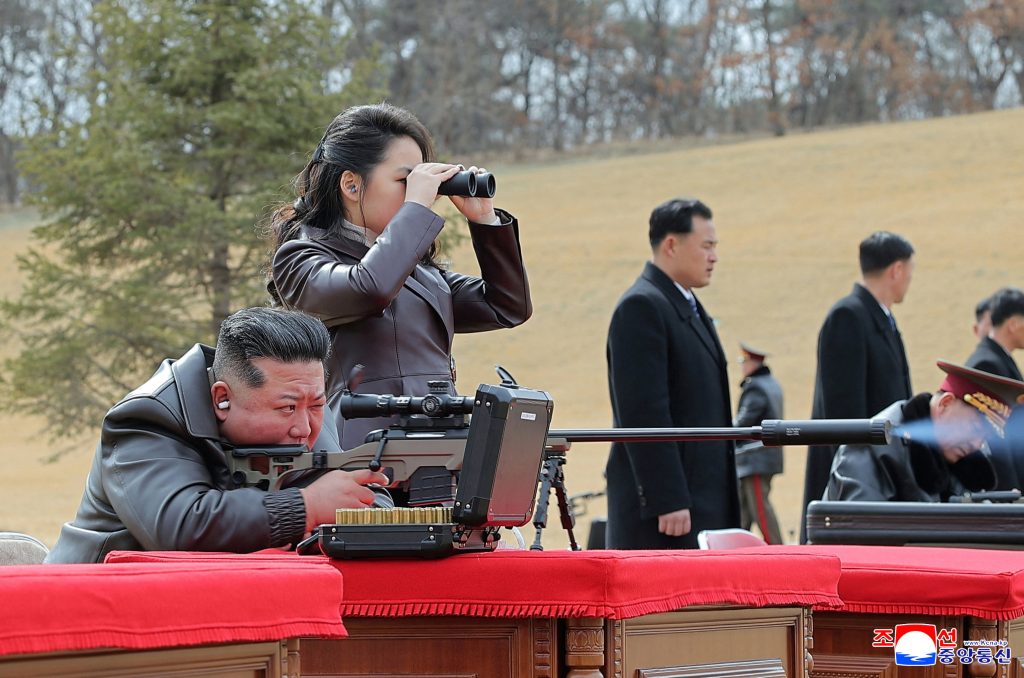 Η Κιμ Γιο Γιονγκ απειλεί με σοβαρές συνέπειες για τα γυμνάσια ΗΠΑ-Νότιας Κορέας