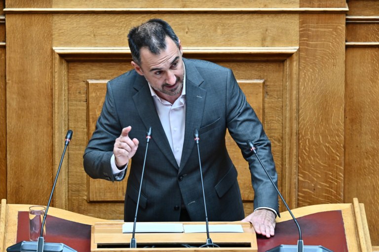 Χαρίτσης για εργασιακό: Δώρο από τους προνομιούχους υπουργούς στους εργοδότες της κερδοσκοπίας