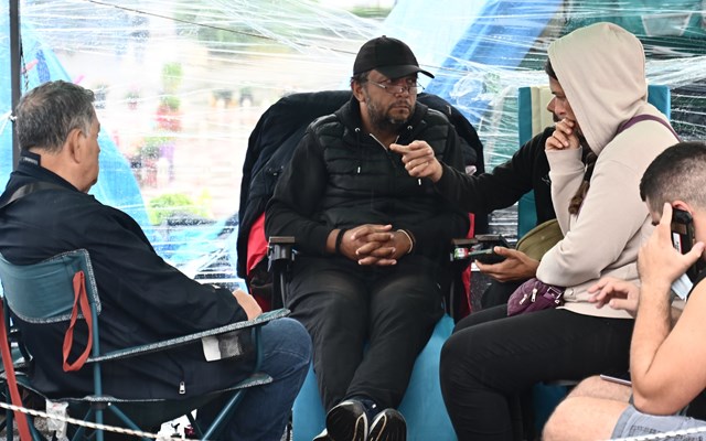 Τέμπη: Φωνές και εντός Ν.Δ για τοξικολογικές στις εκταφές