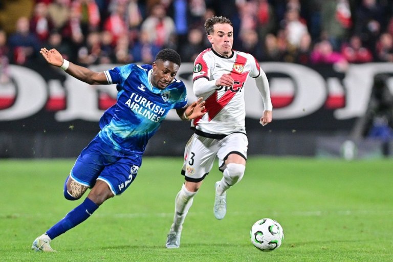 Conference League: Ήττα πρόκρισης για τη Ράγιο Βαγιεκάνο (0-1)  Με εμφατικό τρόπο η AZ (4-0)