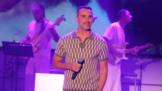 Γιώργος Καπουτζίδης: Η επί σκηνής αφιέρωση στον σύντροφό του  Με έκανε να μη φοβάμαι το για πάντα!