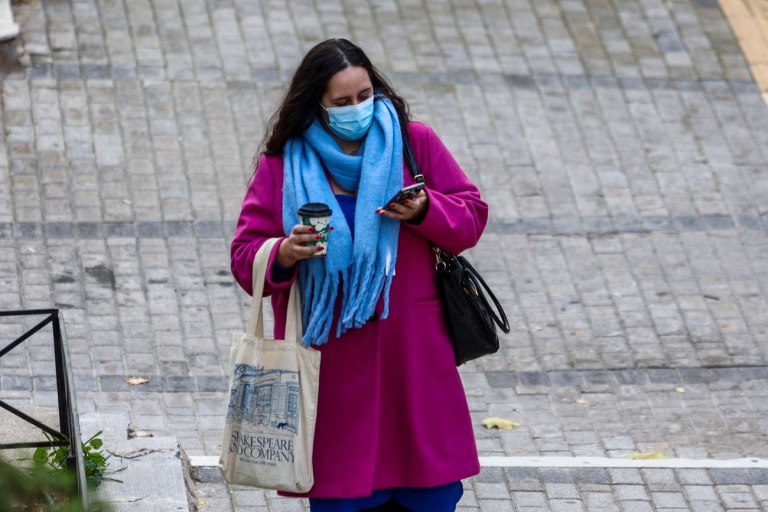 Η σούπερ γρίπη δοκιμάζει τα