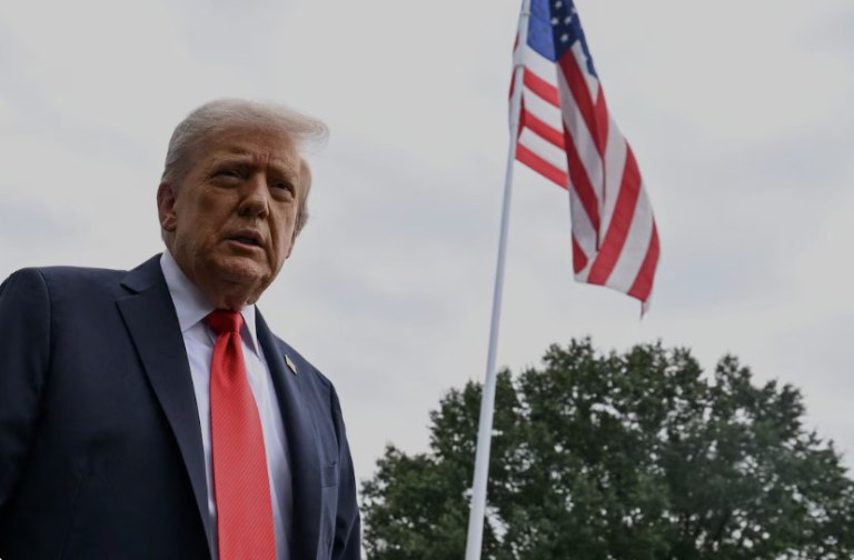 Τραμπ: Ασυνήθιστη διενέργεια συνεδρίου των ρεπουμπλικάνων ενόψει των ενδιάμεσων εκλογών του 2026