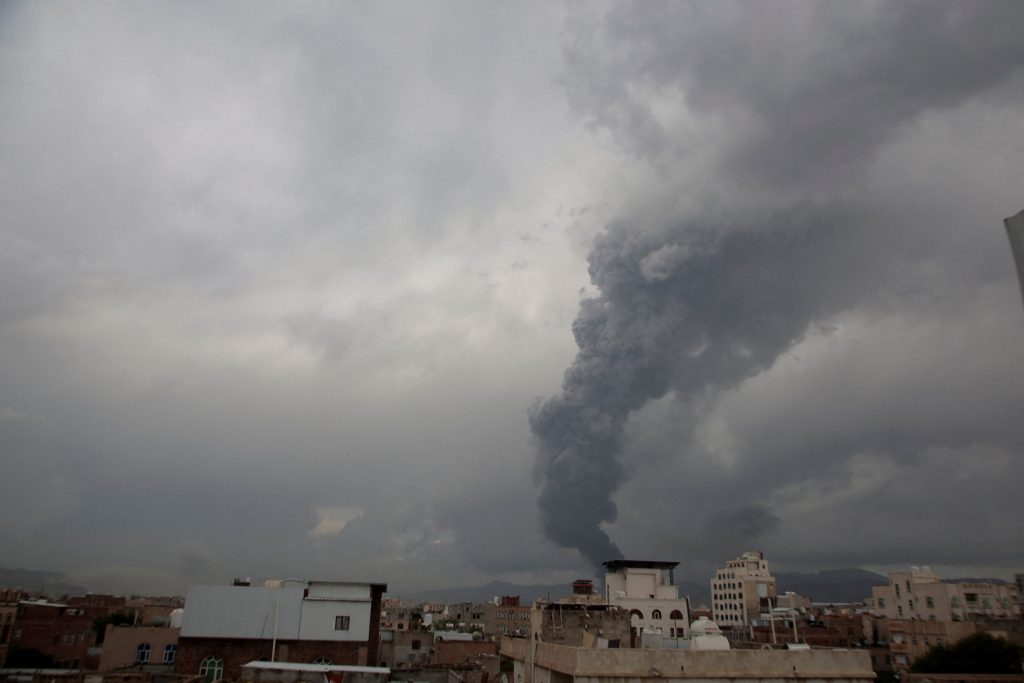 Ο ισραηλινός στρατός λέει ότι θα χτυπήσει το λιμάνι της Χοντέιντα στην Υεμένη