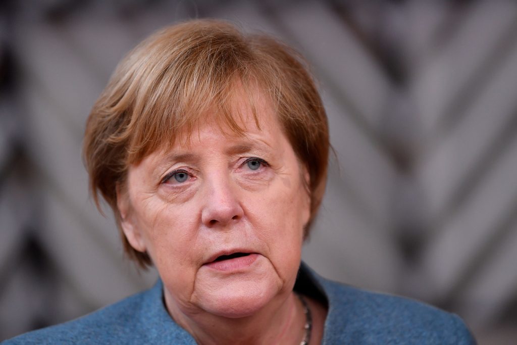 Μέρκελ: Μεγάλη τύχη η επανένωση- Zήτησε από τους Ανατολικογερμανούς να μην ψηφίζουν AfD από απογοήτευση