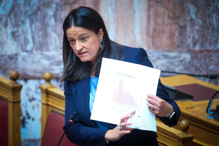 Βουλή: Τα αντιπολιτευτικά