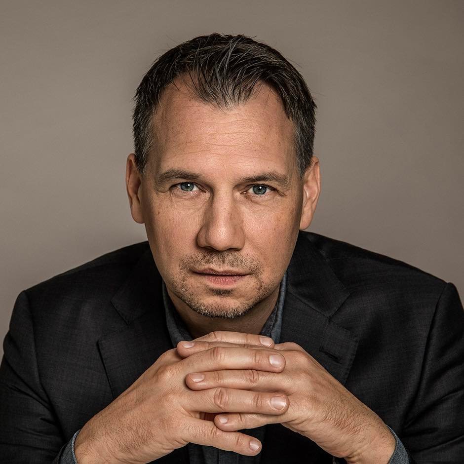 Ο Γερμανός μετρ του ψυχολογικού θρίλερ Σεμπάστιαν Φίτζεκ σε Αθήνα και Θεσσαλονίκη για δύο βραδιές μυστηρίου και έμπνευσης