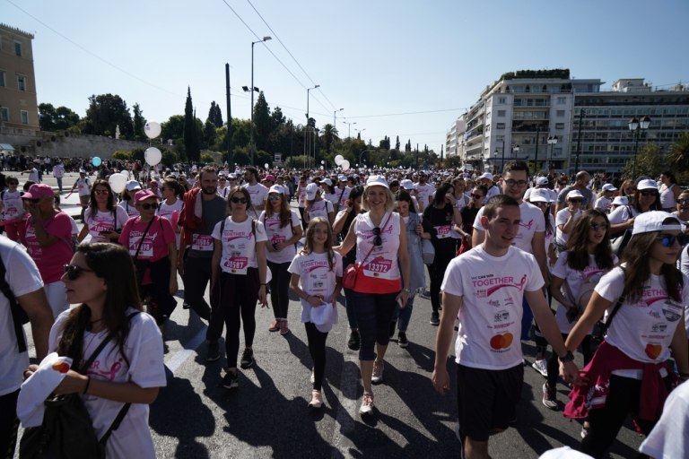 Κυκλοφοριακές ρυθμίσεις: Κλειστοί δρόμοι στην Αθήνα λόγω του αγώνα δρόμου για τον καρκίνο του μαστού