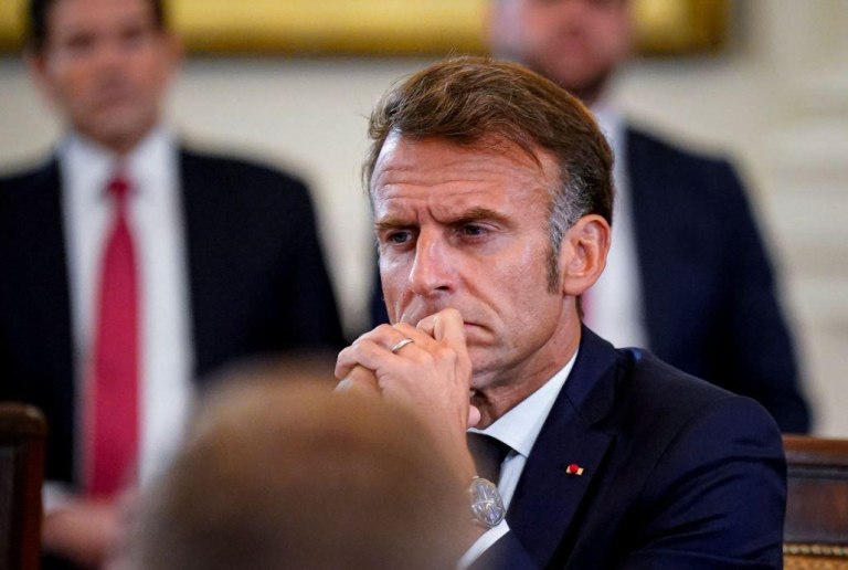 Καταρρέει η δημοτικότητα του Μακρόν  Επεσε στο 14%