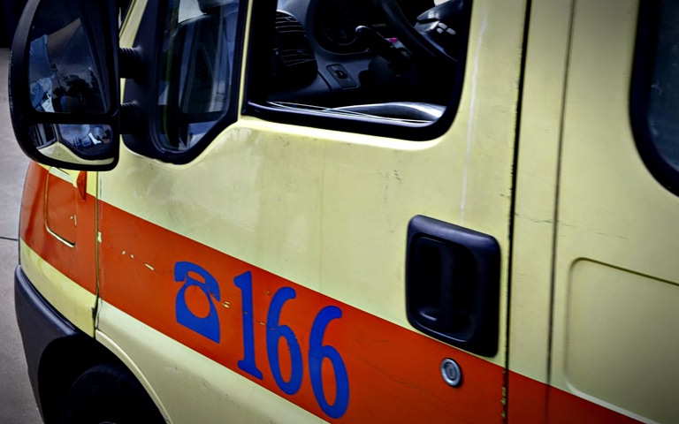 Κορωπί: Σύγκρουση ΙΧ με