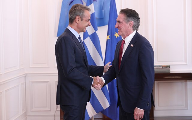 Σε εξέλιξη η συνάντηση Μητσοτάκη-Μπέργκαμ στο Μαξίμου