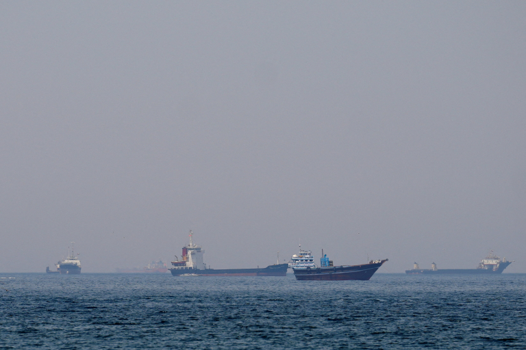 Στενά Ορμούζ: Στον πάγο οι