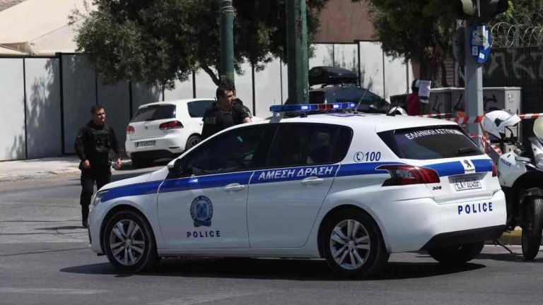 Θεσσαλονίκη: Για αρπαγή και ληστεία 22χρονου συνελήφθησαν τρεις 19χρονοι  Τον επιβίβασαν με τη βία σε όχημα
