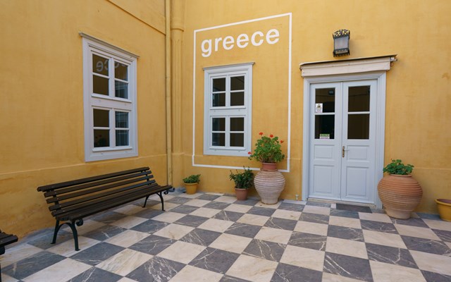 Η Ελλάδα στις 3 χώρες με τη μεγαλύτερη μείωση τιμής στα Airbnb τον Αύγουστο