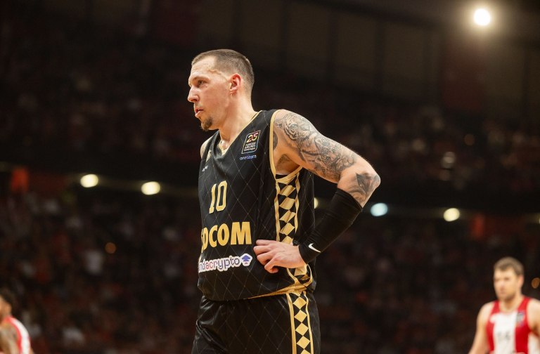 Χάος η Μονακό: Εκτός για προσωπικούς λόγους και ο Τάις