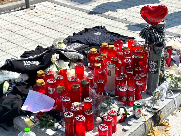 Συγκλονίζει η μητέρα του 20χρονου που δολοφονήθηκε  Μην αφήνετε τη σιωπή να καλύπτει το έγκλημα που στέρησε το παιδί μου