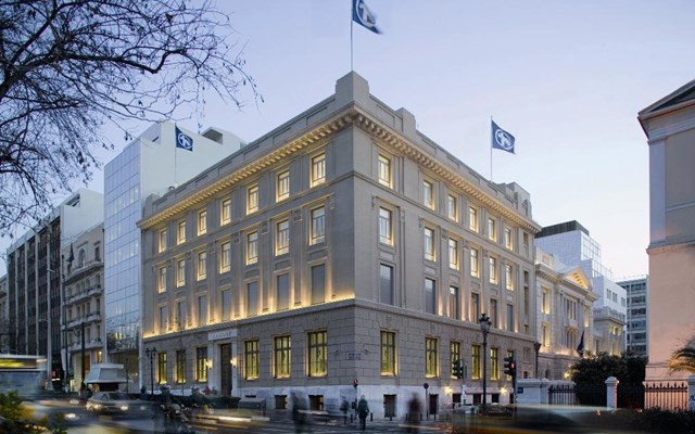 Alpha Bank: Oι αναμενόμενες επιδράσεις των μέτρων που ανακοινώθηκαν στη ΔΕΘ