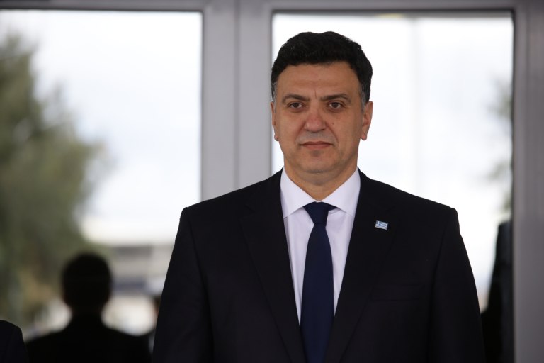 Στο Άγιο Όρος ο Βασίλης Κικίλιας για αυτοψίες σε λιμένες