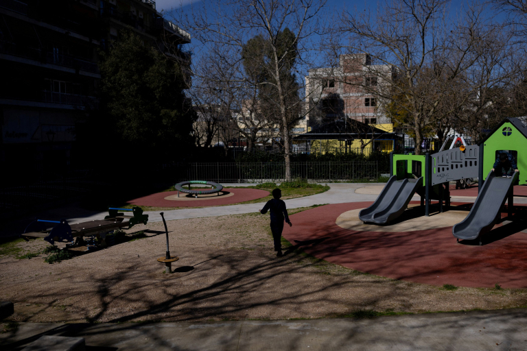 Θεσσαλονίκη: Άφησαν 4χρονο παιδί μόνο του στον δρόμο  Συνελήφθησαν οι γονείς του