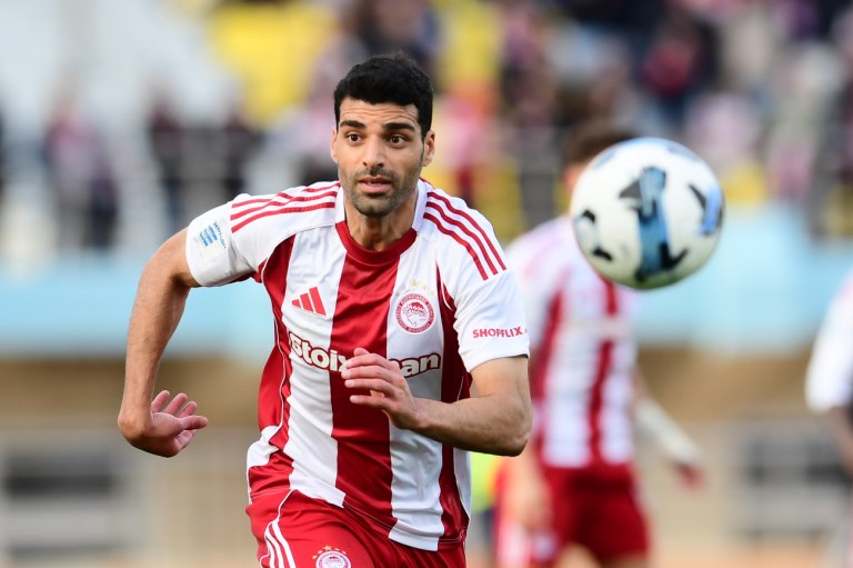 LIVE: Ολυμπιακός  ΑΕΛ Novibet