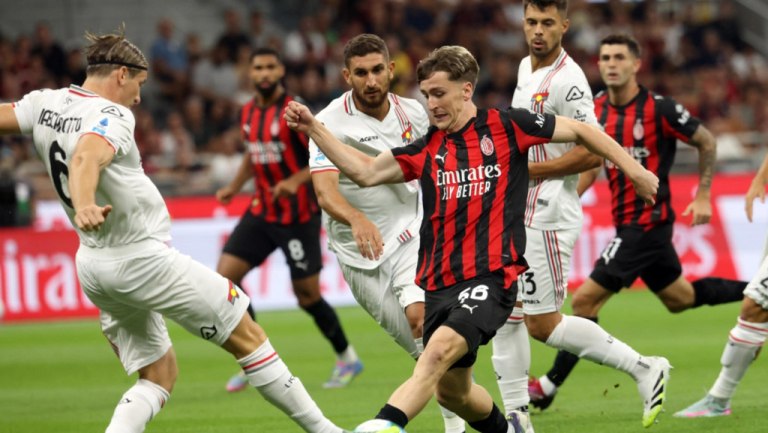 Μίλαν  Λέτσε 3-0: Εύκολη πρόκριση των ροσονέρι και τώρα Λάτσιο