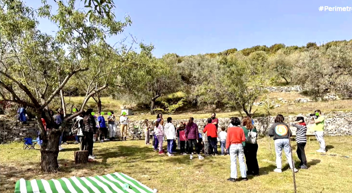 Βόλος: Ομάδα εθελοντών ξαναδίνει ζωή σε ακαλλιέργητα χωράφια