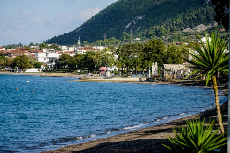 Καμένα Βούρλα: Υγειονομική βόμβα τα λύματα στη θάλασσα  2 εκατ. κολοβακτηρίδια σε ένα μικρό ποτήρι