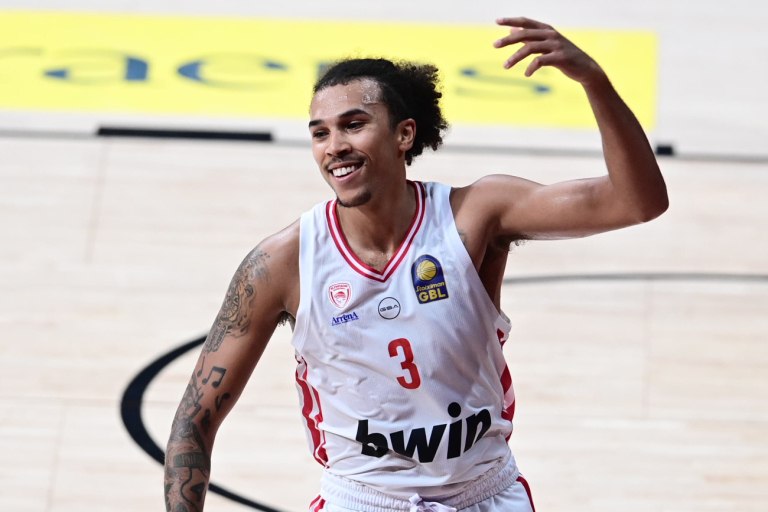 Η ατάκα του Γουόρντ για το Παρί  Ολυμπιακός: Ήρθα για να κάνω τη δουλειά μου