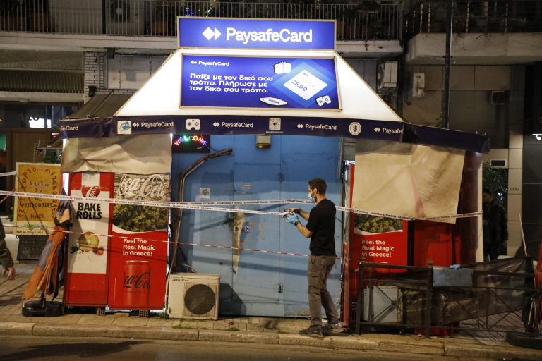 Εξάρχεια: Εκτός κινδύνου ο 50χρονος που δέχτηκε επίθεση με μαχαίρι  Αναζητούνται οι δύο δράστες