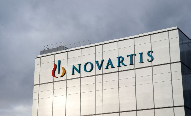 Novartis: Φυλάκιση 25 και 33 μηνών με αναστολή στους δύο πρώην προστατευόμενους μάρτυρες
