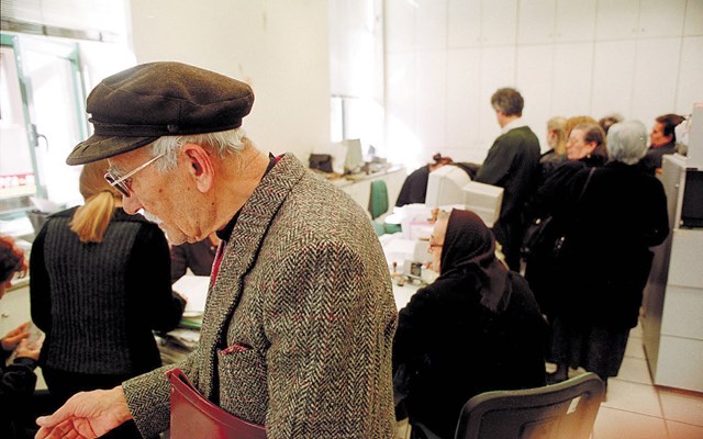 Πόσα και ποια πλασματικά έτη αναγνωρίζουν οι ασφαλισμένοι ανά ταμείο για το 2026 - Τα οφέλη, το κόστος και οι εκπτώσεις